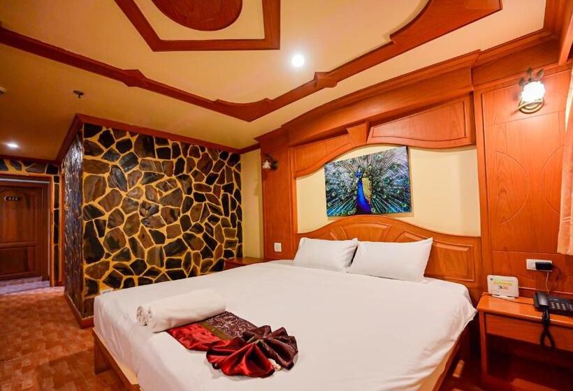 デラックスルーム, Tiger Complex