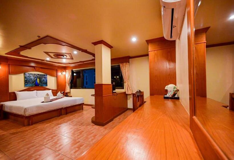 デラックスルーム, Tiger Complex