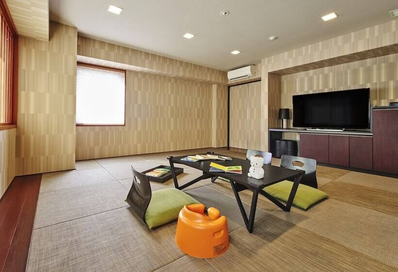 اتاق خانوادگی, Village Kyoto