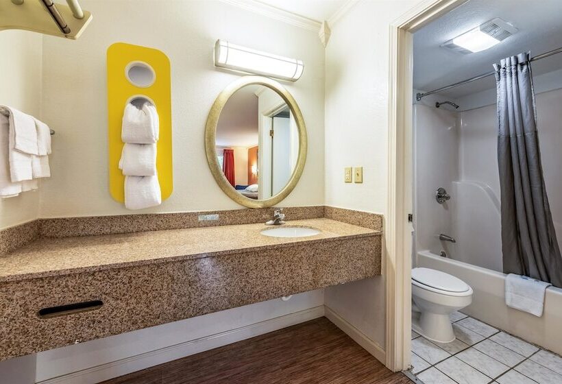 Quarto Deluxe, Motel 6 Gatlinburg, Tn   Smoky Mountains