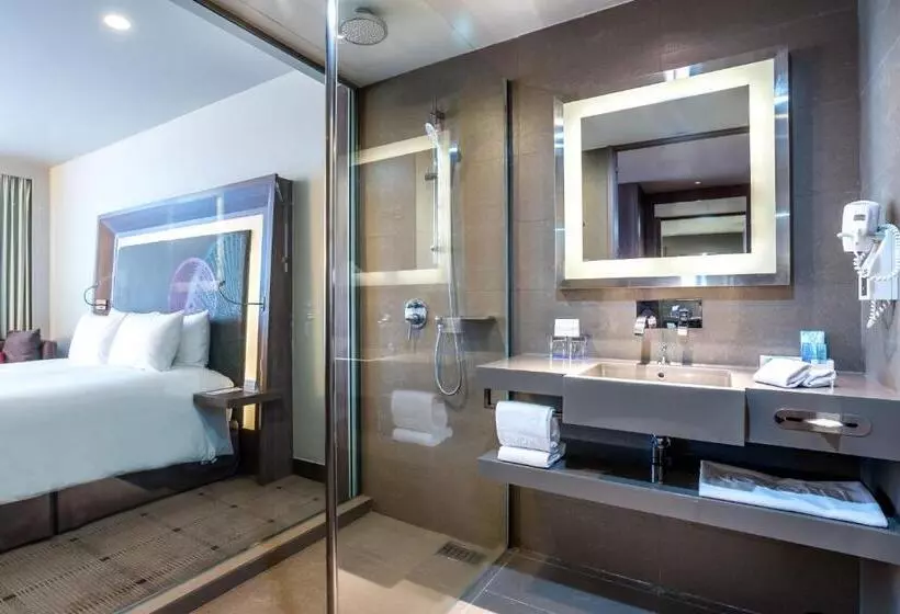 Premium-huone, Novotel Bangkok Platinum Pratunam