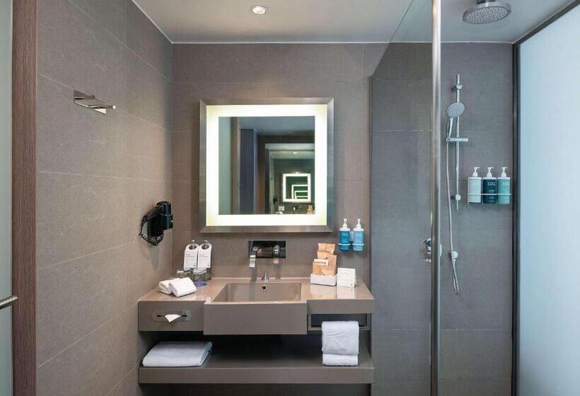 Executive Room King Size Bed