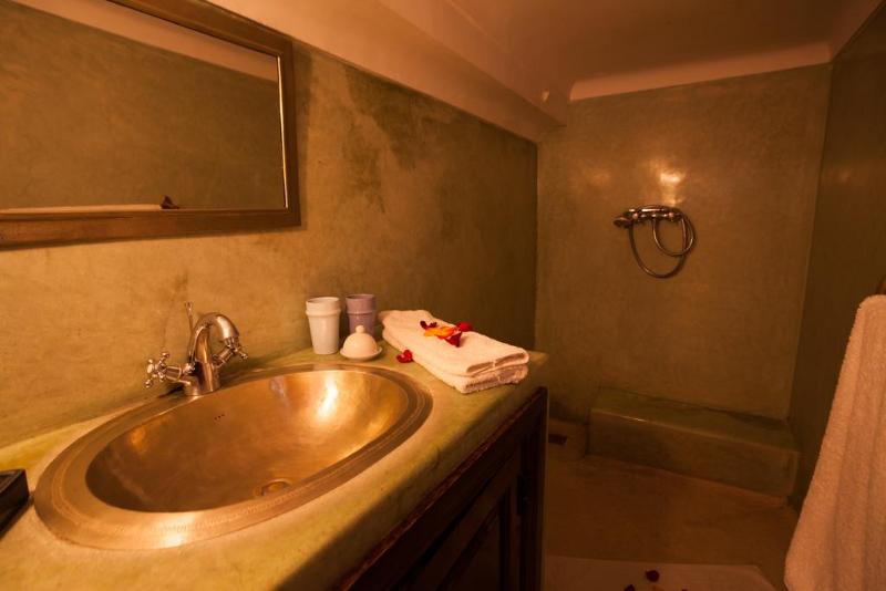 Economy Room, Riad Chergui