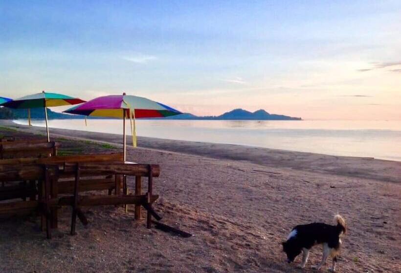 اتاق لوکس با چشمانداز دریا, Ban Tawansongfa