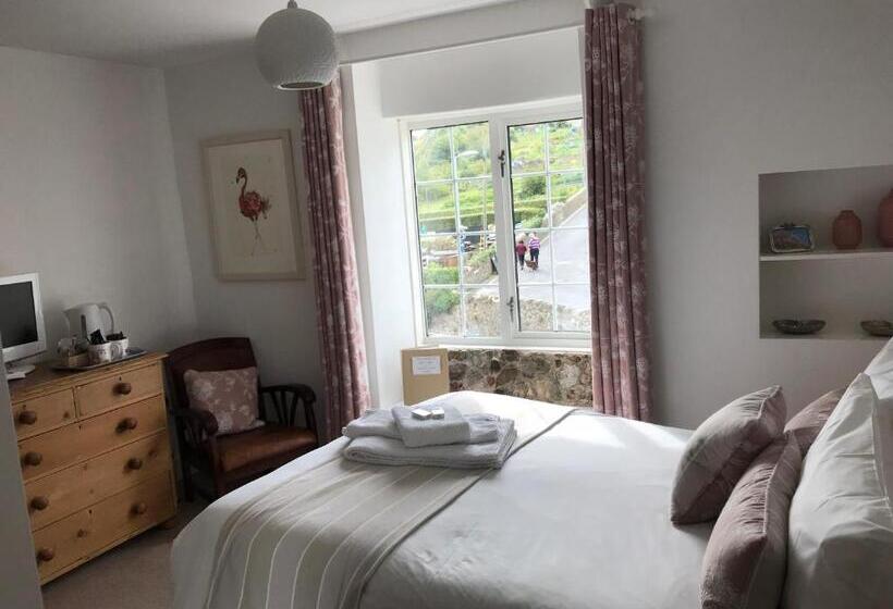 غرفة قياسية مطلّة علي البحر, Bay View Guest House