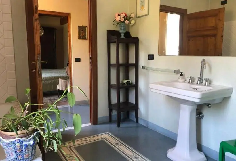 Perhesviitti, Casa Marcè A Sonno