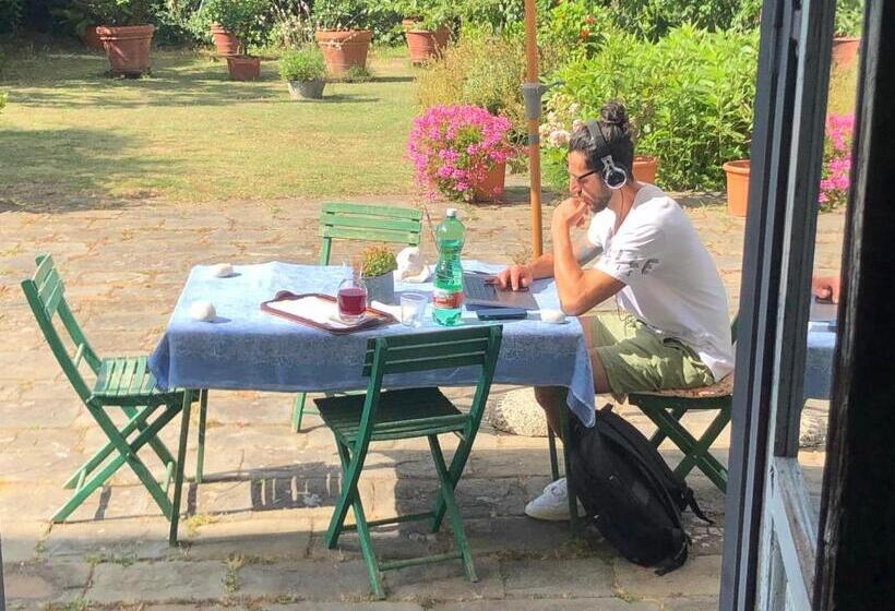اتاق راحتی سه تخته, Casa Marcè A Sonno