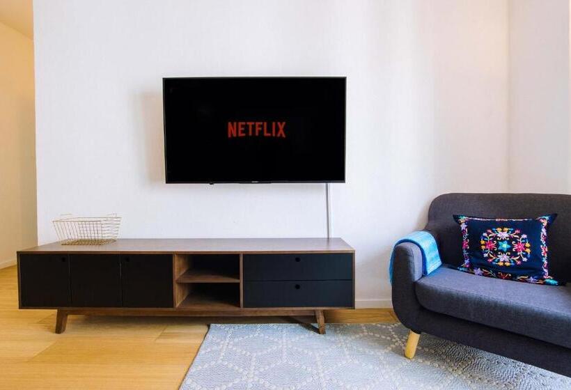 Апартаменты 1 Спальня с Балконом, Myplace Zocalo