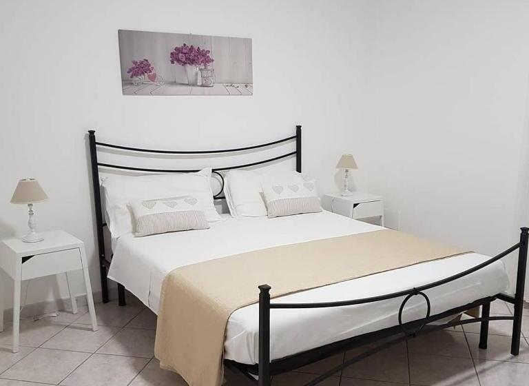 Номер Стандарт, Basilica San Gavino