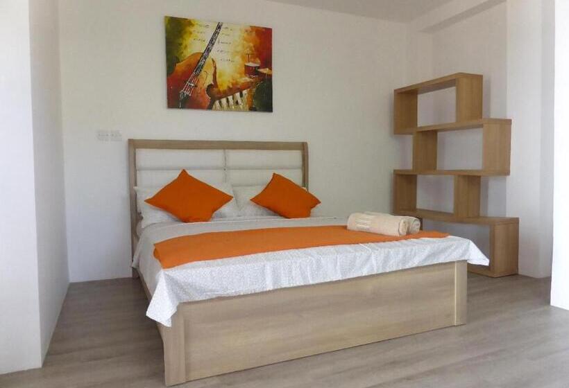 דירת חדר נוף לים, Castaway Surf Retreat 1