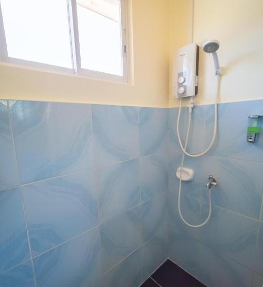 اتاق استاندارد با چشمانداز باغ, Smak S