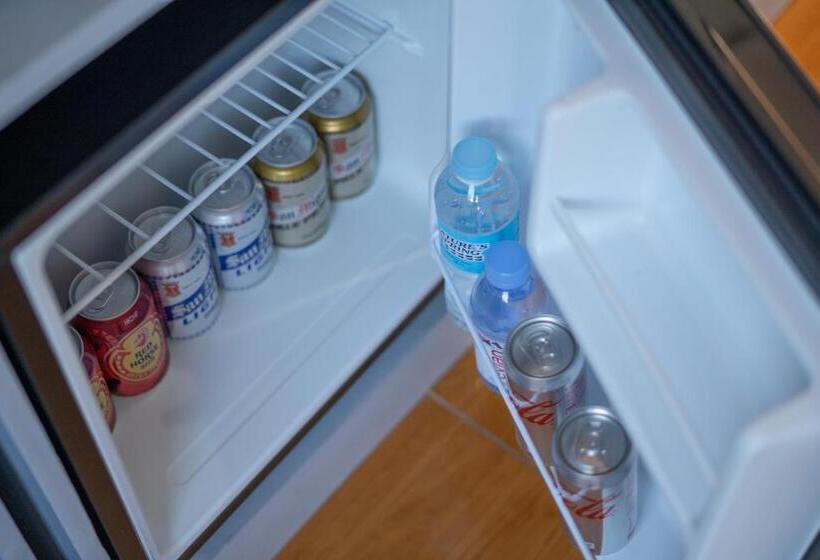 اتاق استاندارد با چشمانداز باغ, Smak S