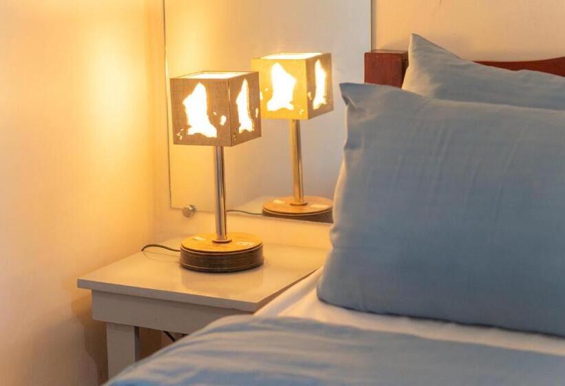 اتاق استاندارد با بالکن, Smak S