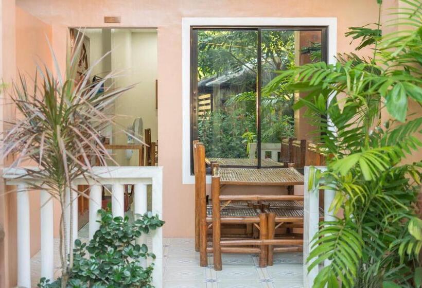 آپارتمان 1 خوابه با چشمانداز باغ, Smak S