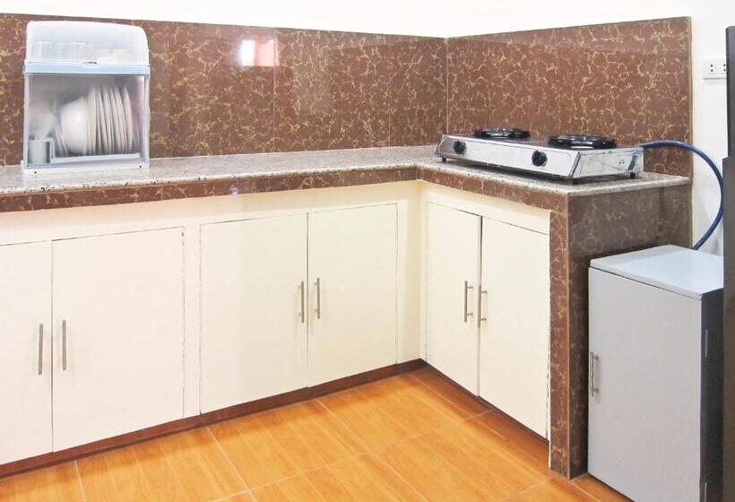 آپارتمان 1 خوابه همکف, Smak S