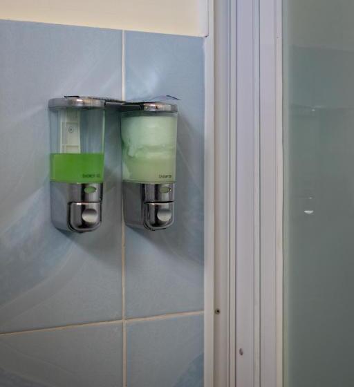 اتاق استاندارد با چشمانداز باغ, Smak S