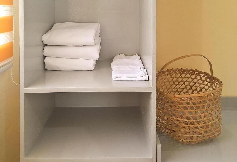 اتاق لوکس, Smak S