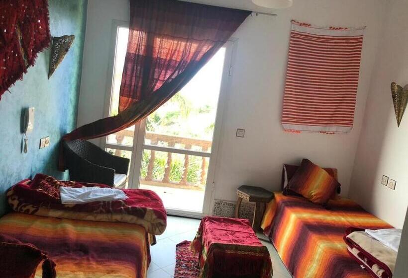 Номер Стандарт Вид на Бассейн, Reda Land