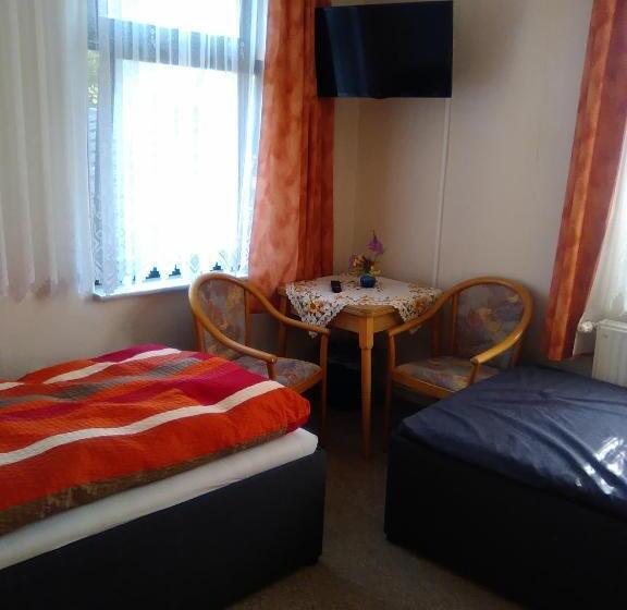 ガーデンビュースタンダードルーム, Pension Edelweiß