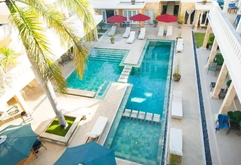 اتاق لوکس, Bali Court Hotel & Apartment