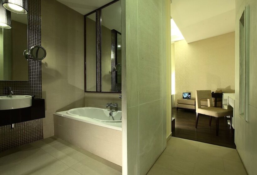 Номер Deluxe, De Chai Colonial Hotel & Spa Sha Plus