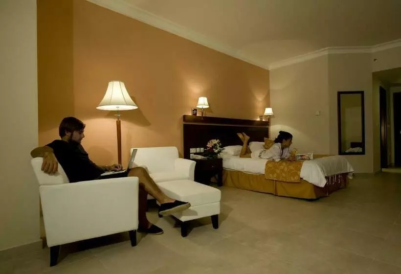 سوییت اجرایی, Dead Sea Spa