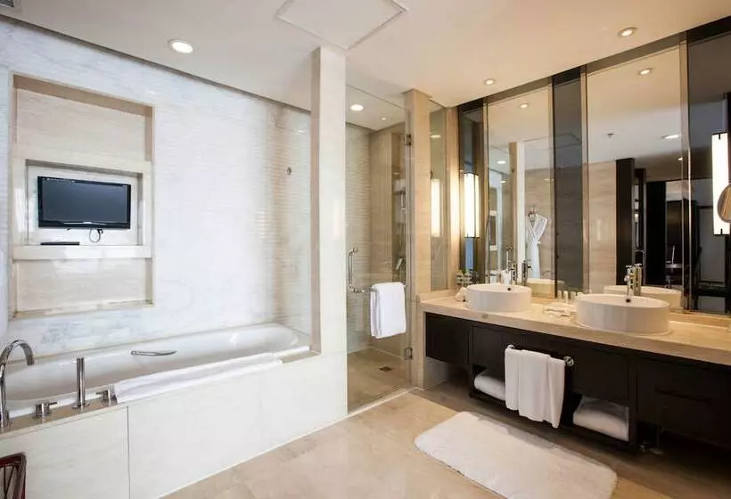 Sviitti, Holiday Inn Beijing Focus Square, An Ihg