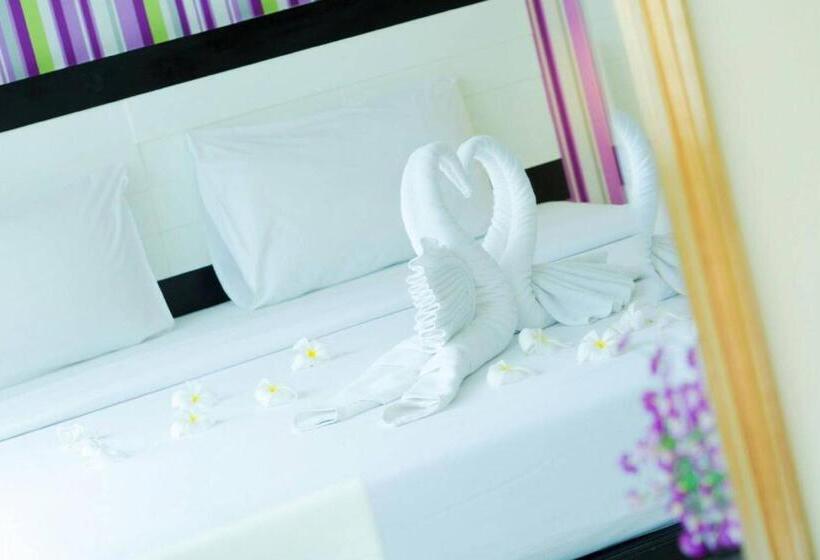 חדר סטודיו סטנדרד, Neo