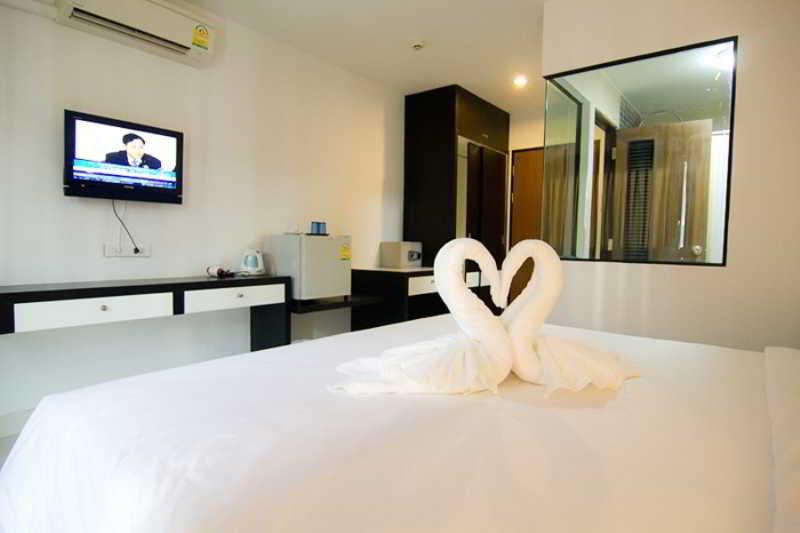 חדר סטודיו סטנדרד, Neo