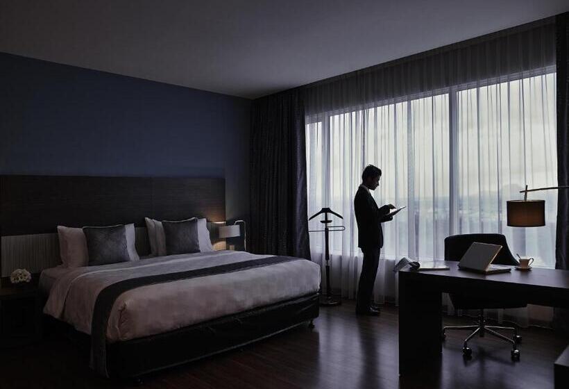 이그제큐티브 룸 킹사이즈 침대, Pullman Kuching