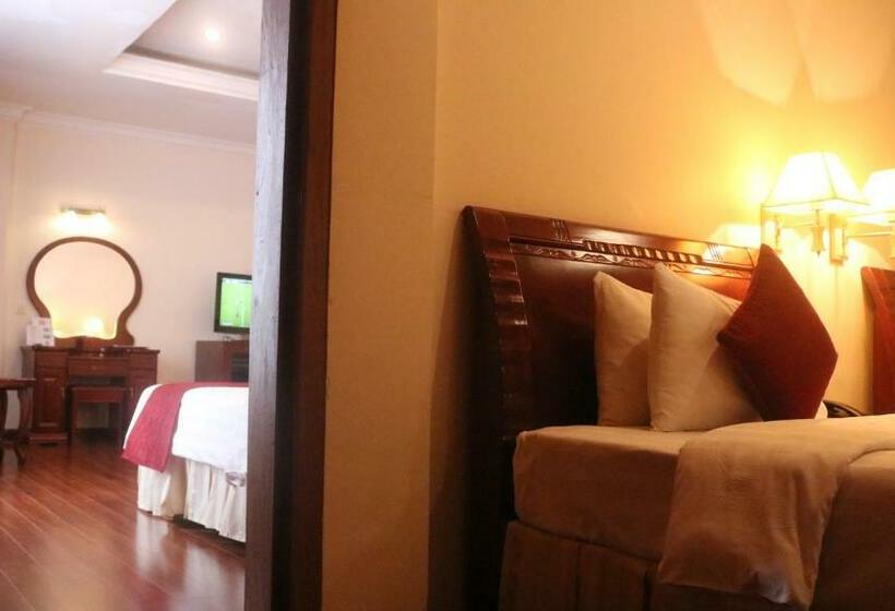 غرفة عائلية, Starry Angkor