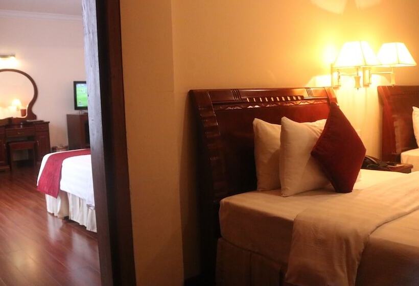 غرفة عائلية, Starry Angkor