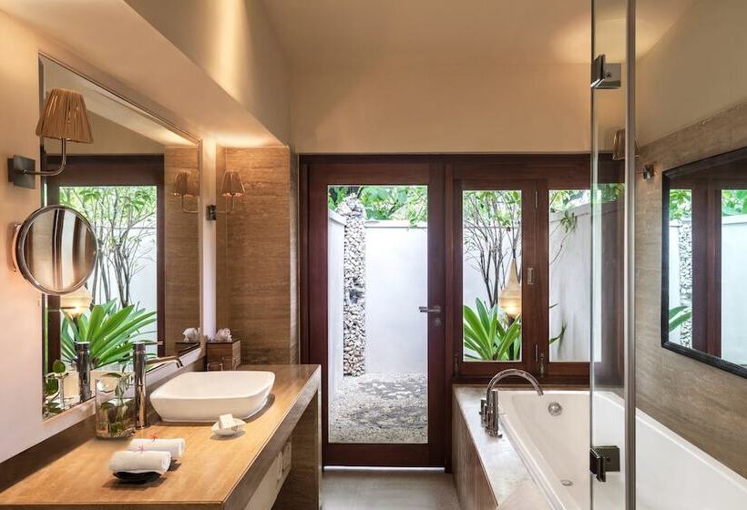 1 Schlafzimmer Deluxe Villa, Taj Coral Reef Resort & Spa