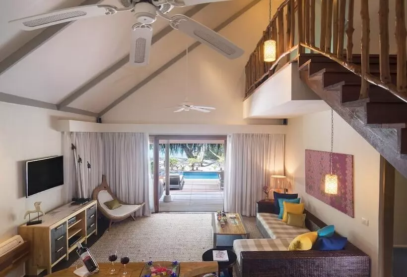 سوئیت ریاست جمهوری 2 خوابه, Taj Coral Reef Resort & Spa