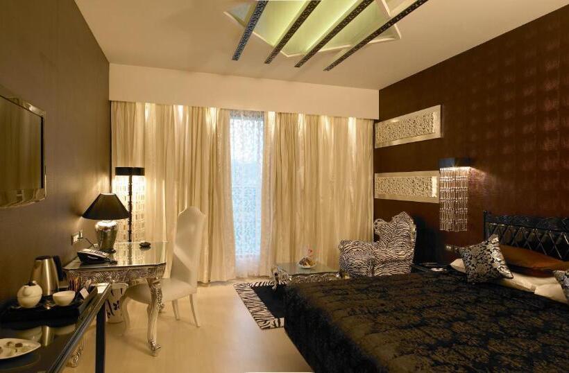 스탠다드 룸 킹사이즈 침대, The Zuri Whitefield, Bangalore