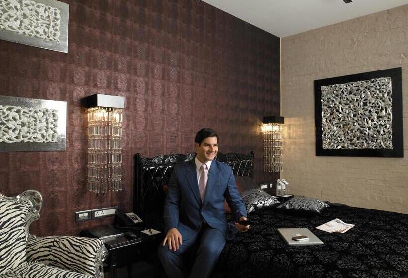 스탠다드 룸 킹사이즈 침대, The Zuri Whitefield, Bangalore