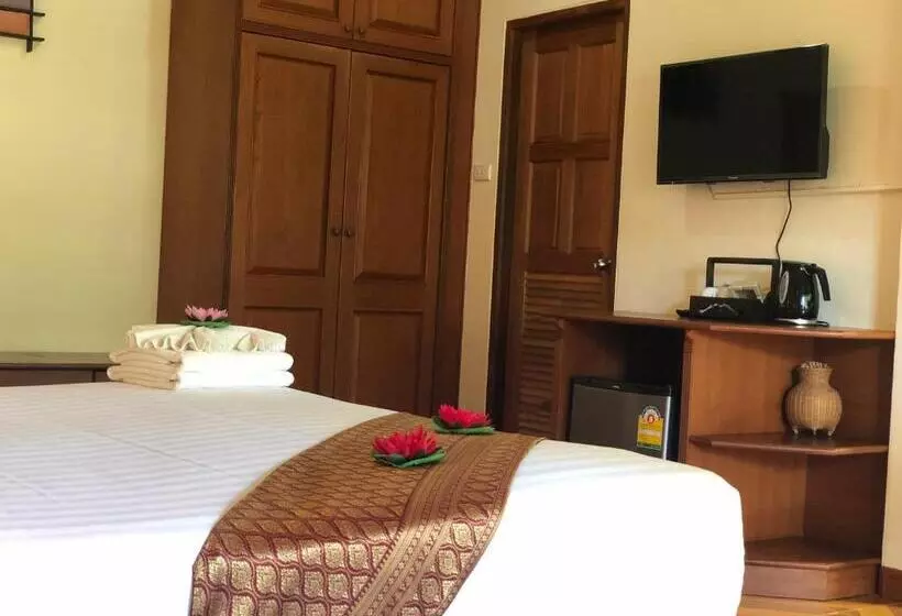ویلای لوکس 1 خوابه, Phi Phi Villa Resort