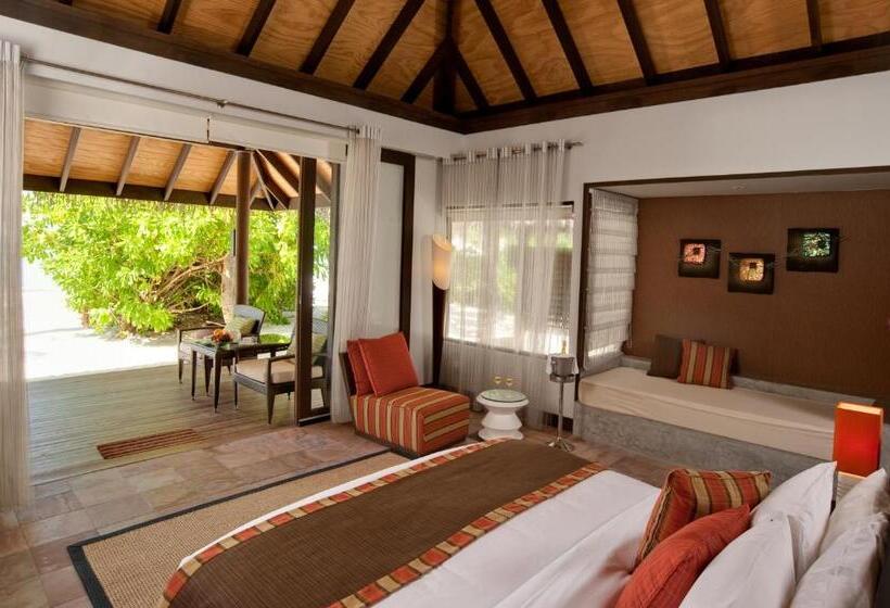 ویلای 1 خوابه, Velassaru Maldives