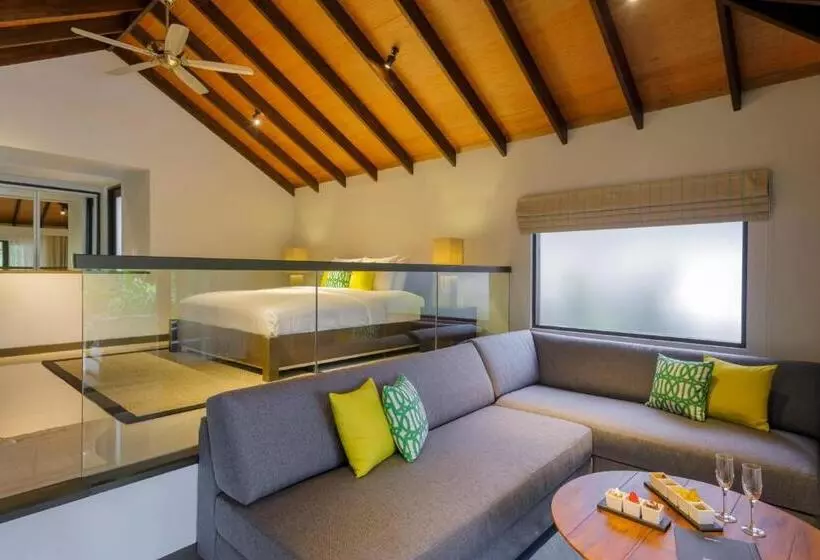 اتاق استاندارد چهار تخته, Velassaru Maldives