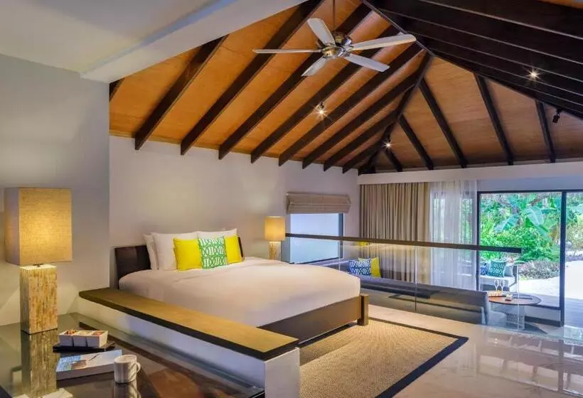 اتاق استاندارد چهار تخته, Velassaru Maldives