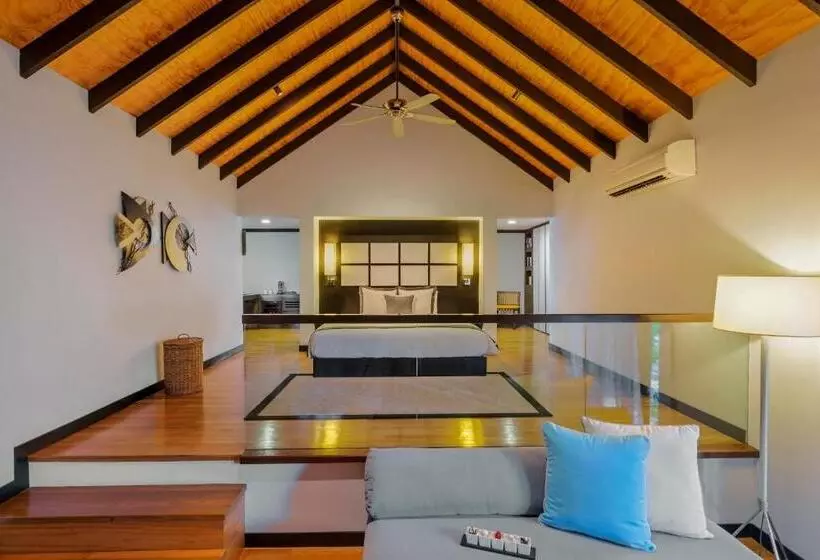 ویلای یک اتاق خوابه با استخر شنا, Velassaru Maldives