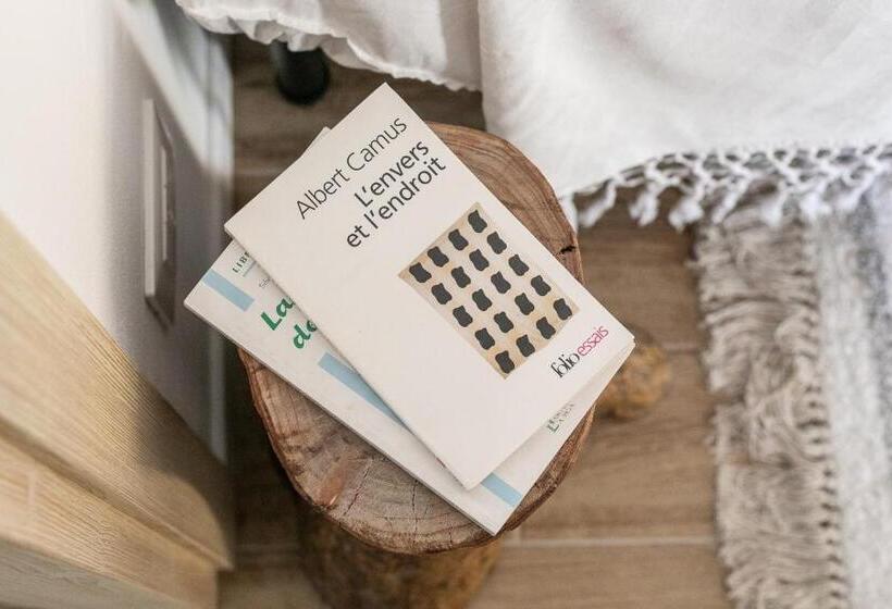 غرفة قياسية, Panfilo Farmhouse