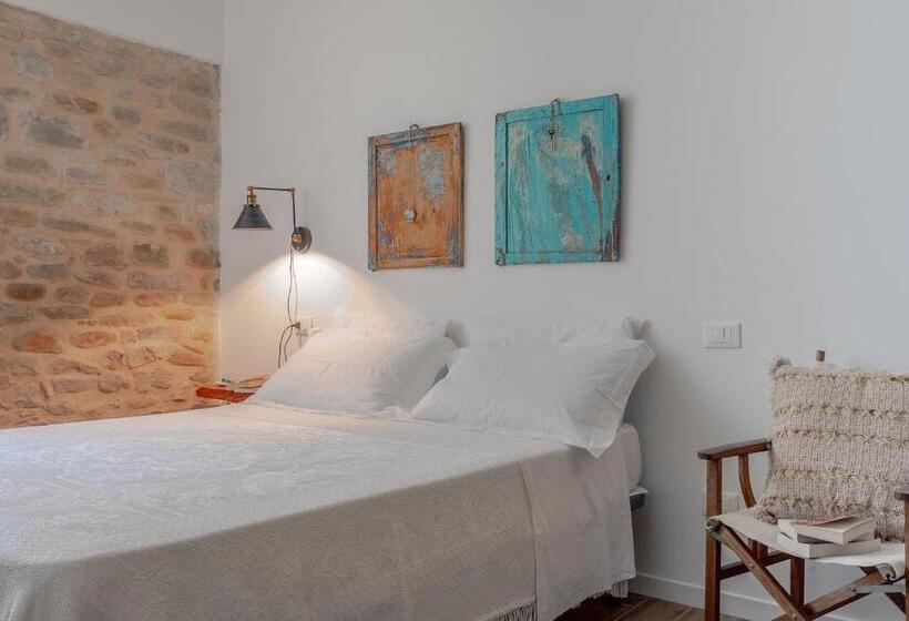 غرفة قياسية, Panfilo Farmhouse