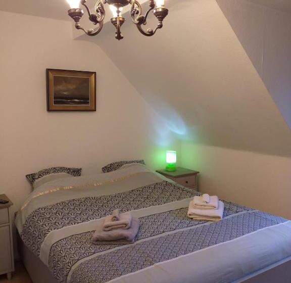 חדר סטנדרט נוף לגינה, Cosy Rooms Party Villa