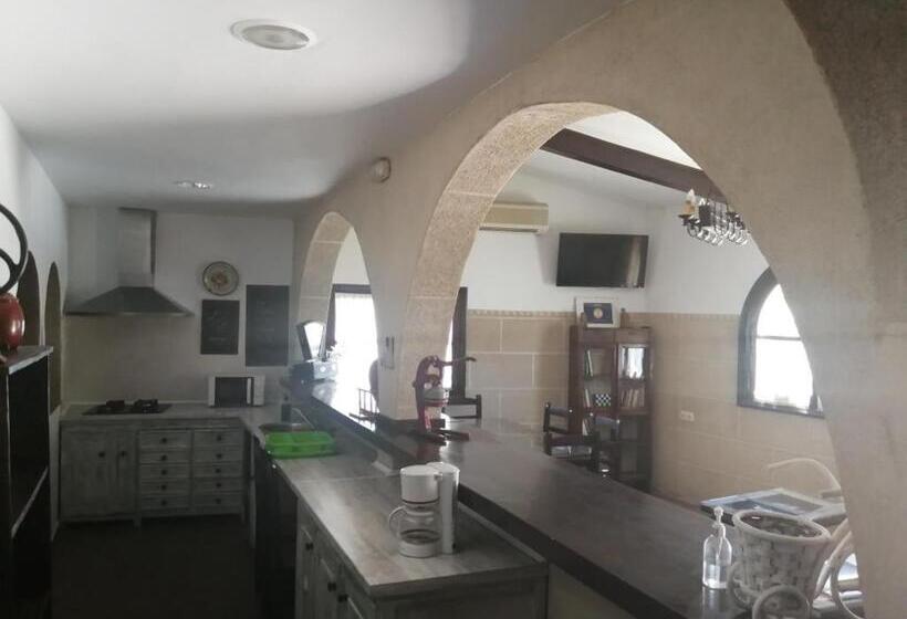 منزل غرفة نوم واحدة, La Pension Del Parador