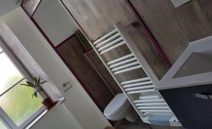 标准间带游泳池, De Passage Chez Lili