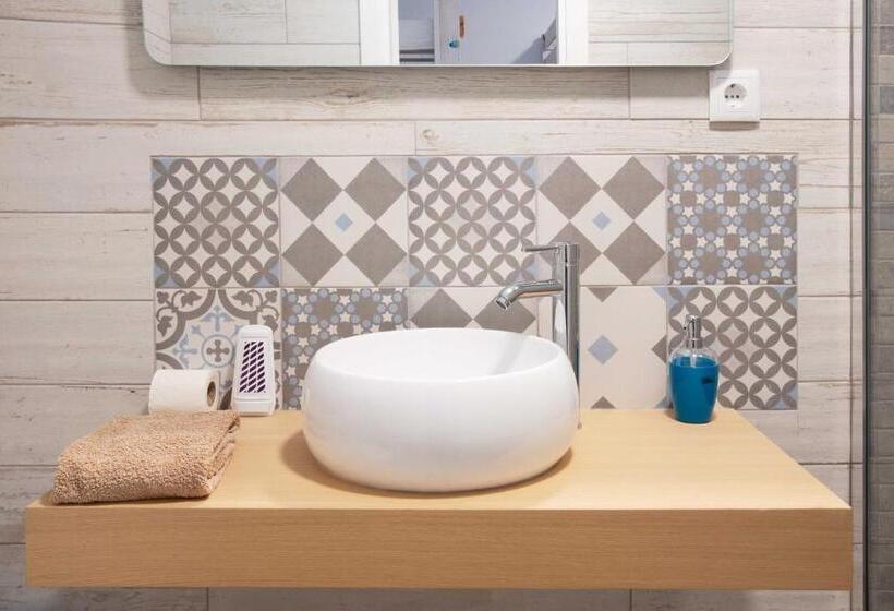 اتاق استاندارد, O Quintal Guesthouse