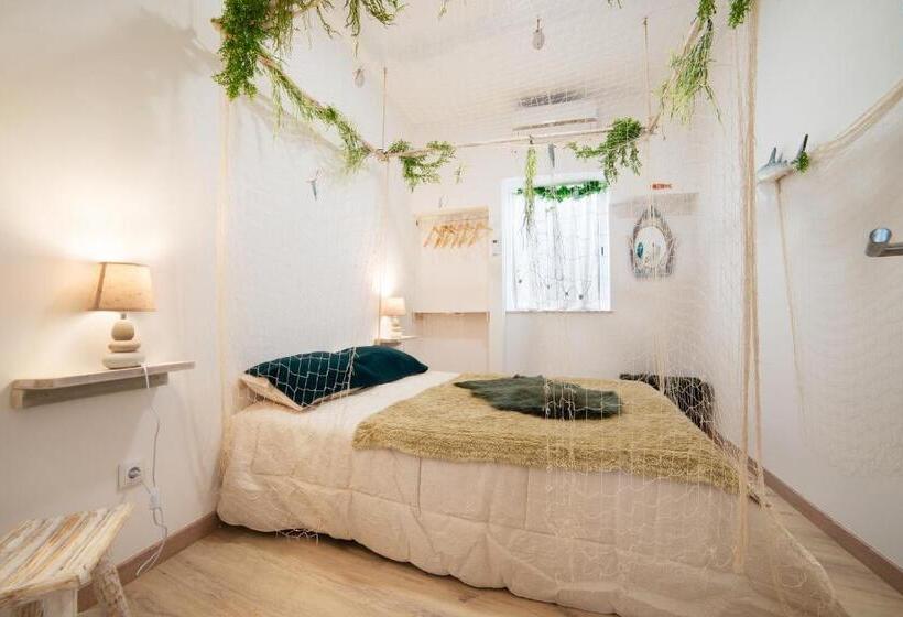 اتاق استاندارد, O Quintal Guesthouse