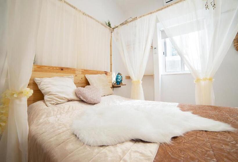 اتاق استاندارد, O Quintal Guesthouse