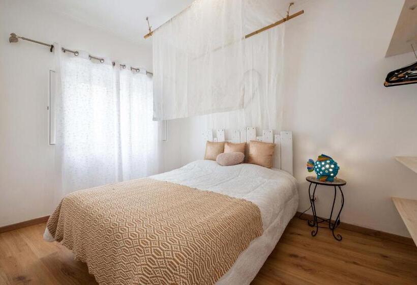 استودیو خانوادگی, O Quintal Guesthouse